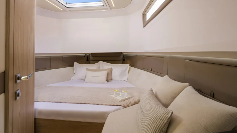 Technohull XPD 46's forward master cabin