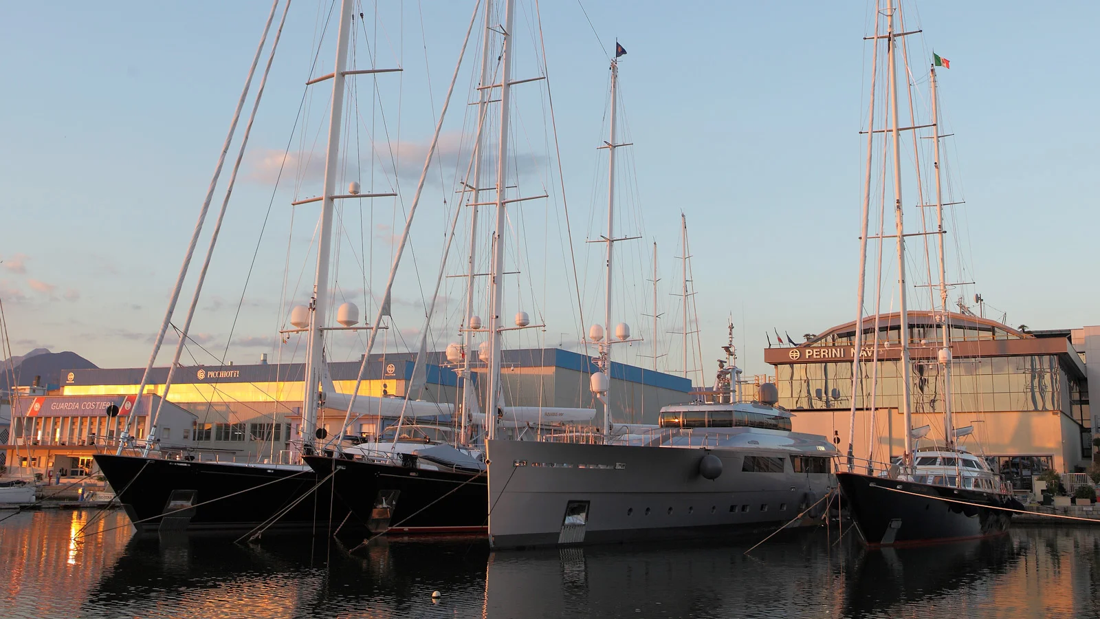 Производственная площадка Perini Navi в Виареджо