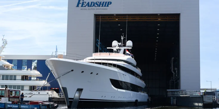 Спуск на воду Stella M на верфи Feadship