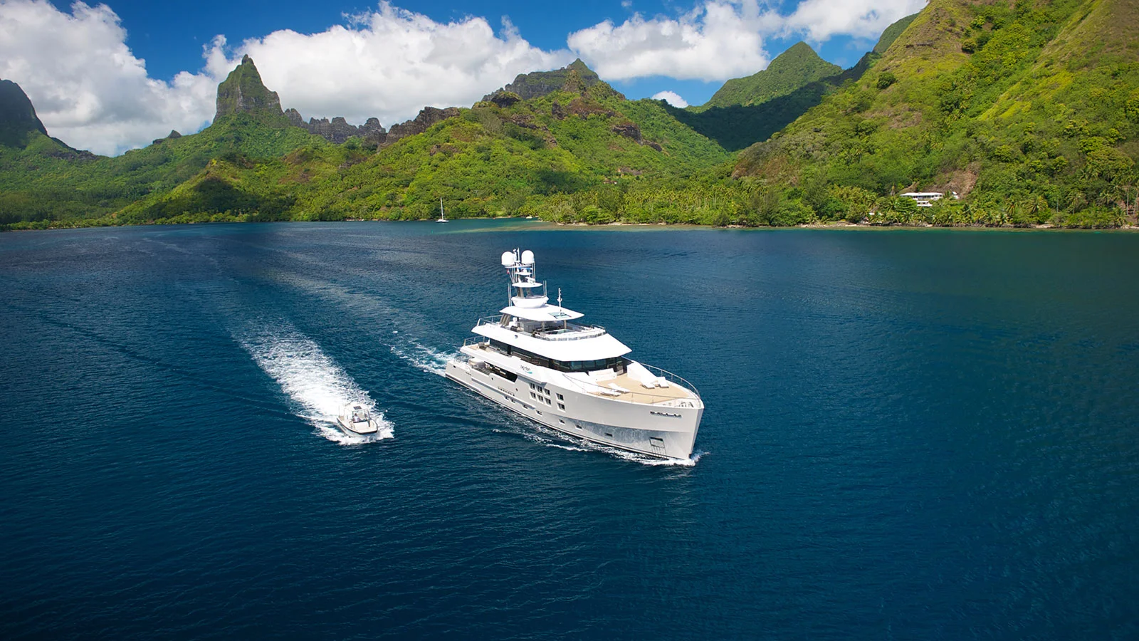 One of the most famous and widely travelled expedition yachts in the world, the 45–meter Big Fish, built in 2010 by the McMullen & Wing, has a range of 10,000 nautical miles