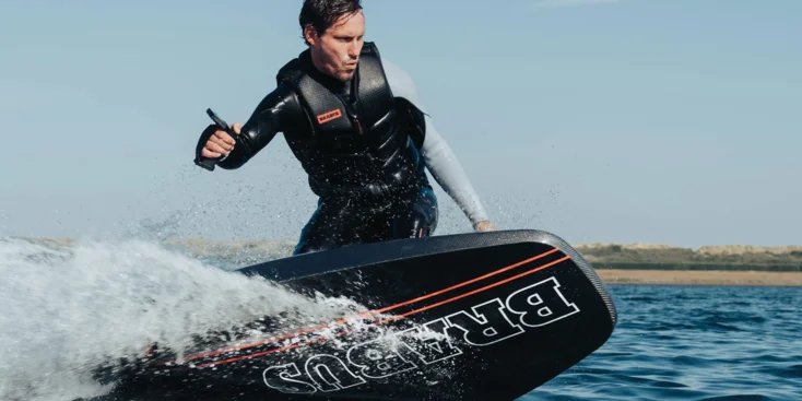 Brabus & Awake Shadow Explore Jetboard's rider can weigh up to 110 kg