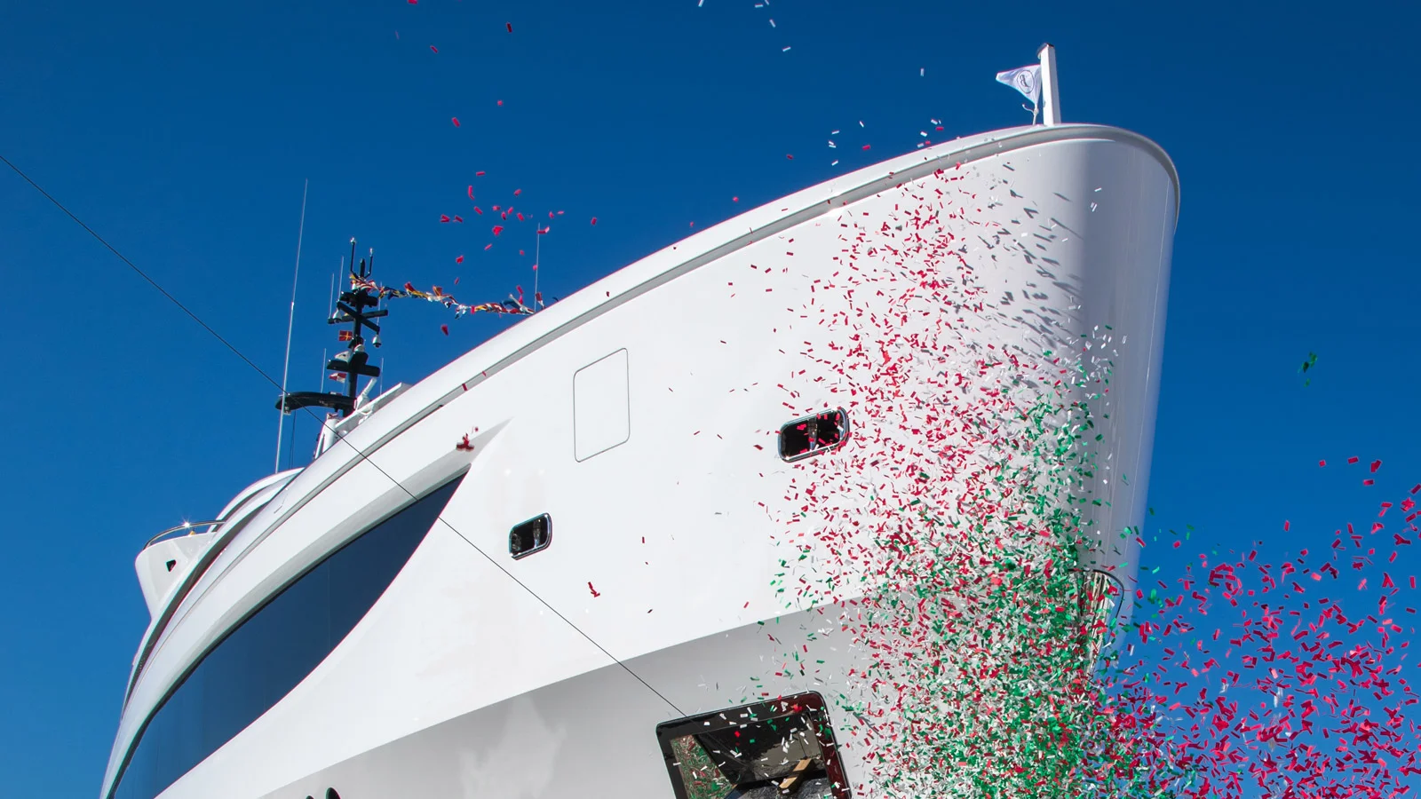 Яхты Symmetry и Dagger – второй и третий корпус в 67-метровой серии Benetti B.Now 67M