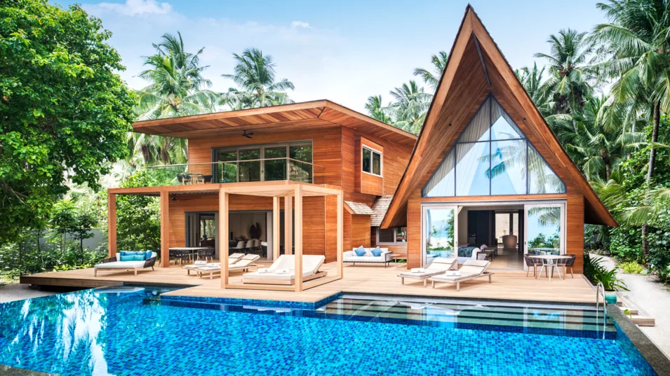 Пляжный сьют на две спальни на курорте St. Regis Maldives Vommuli Resort