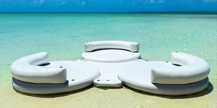 Club Chaise Island