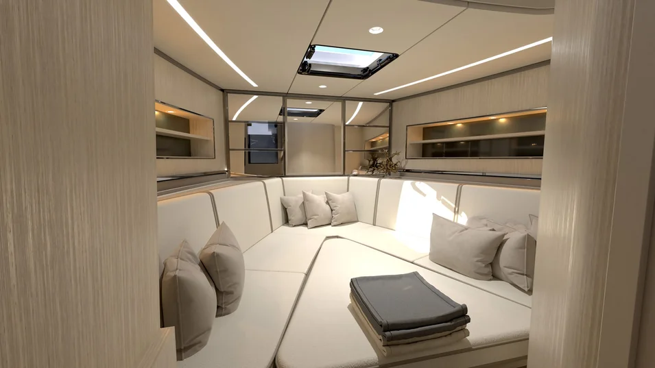 Пространство в носовой части Tykun XII можно использовать под каюту или салон