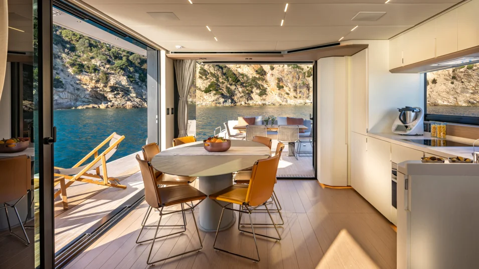 Dining area and galley on board the Pardo Endurance 72