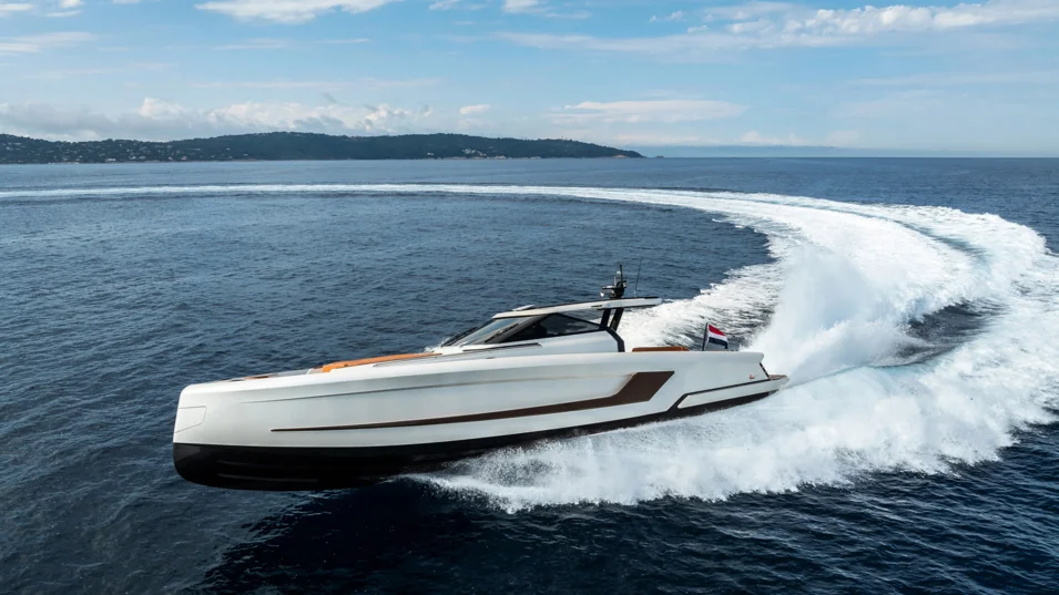 The Wilder 60 can reach a top speed of 40 knots