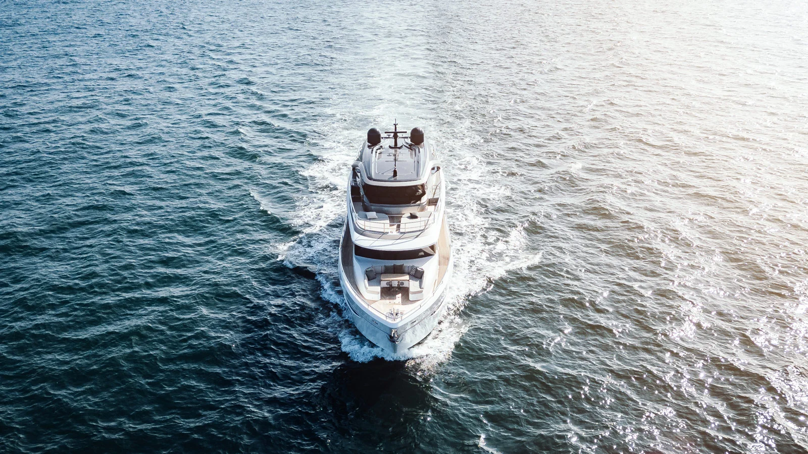 Дмитрий Лукин из West Nautical Middle East представлял интересы продавца Princess X80 Chase