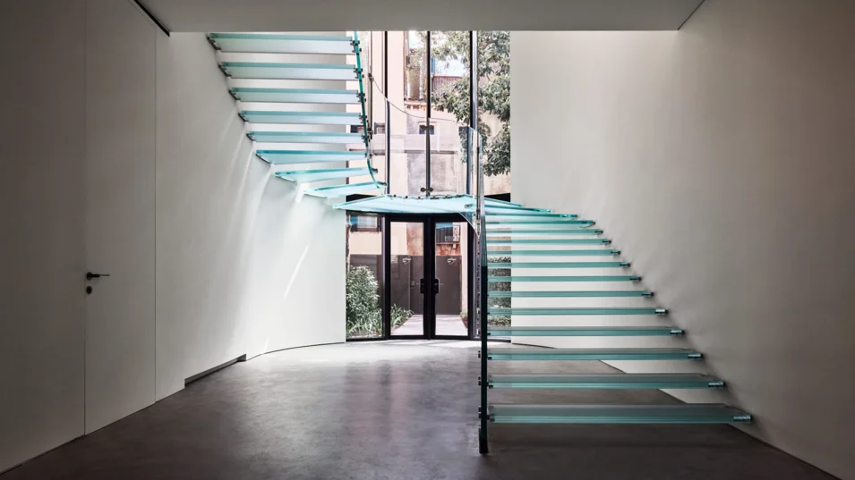 One of the most innovative elements of Casa Sanlorenzo is the floating glass staircase