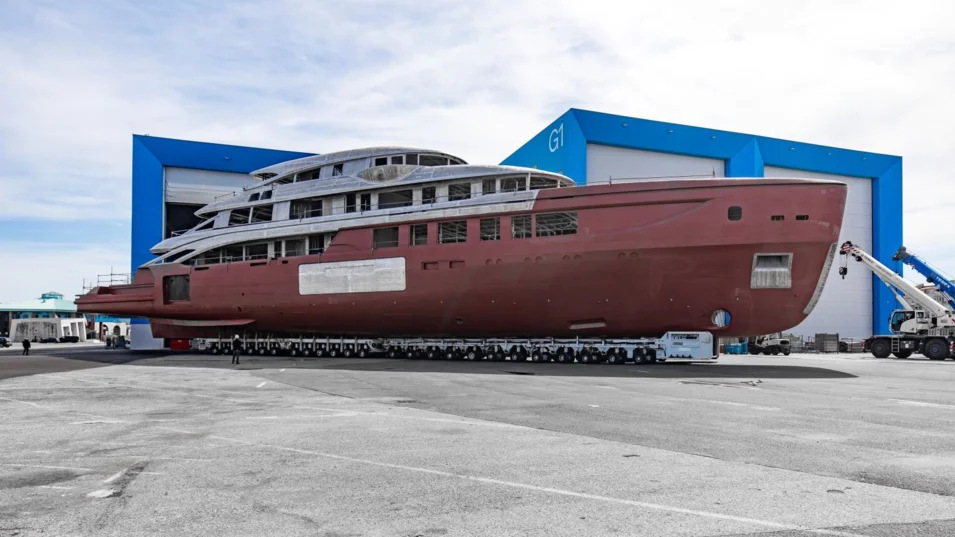 Benetti B.Now 67M has a steel hull and an aluminum superstructure