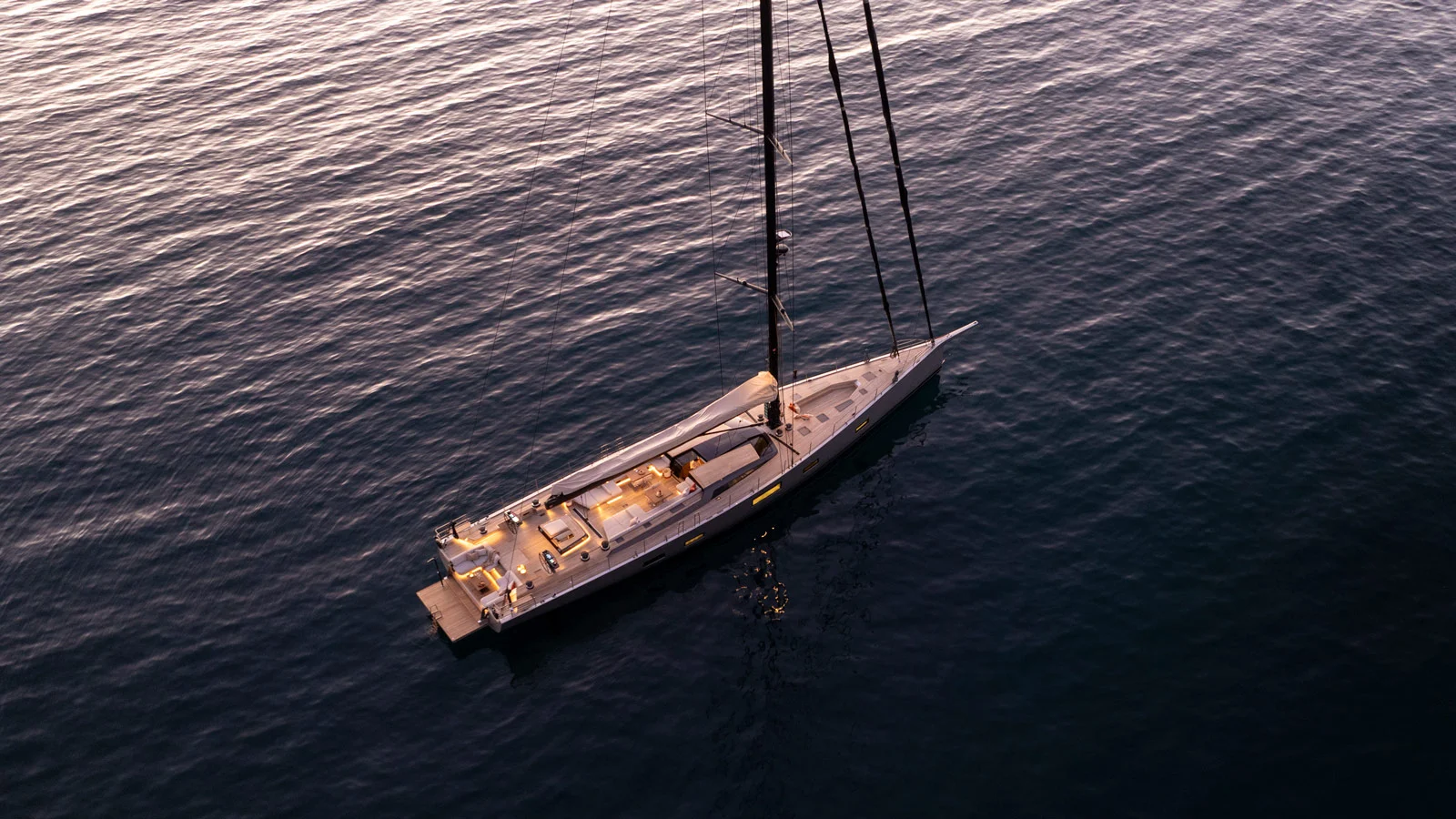 The Kalantis's LOA is 35.51 metres, and her beam is 7.51 metres