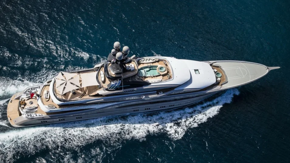 The Whisper's foredeck (ex-Kismet) houses both a helipad and a streetball court (Lürssen, 95.2 m)