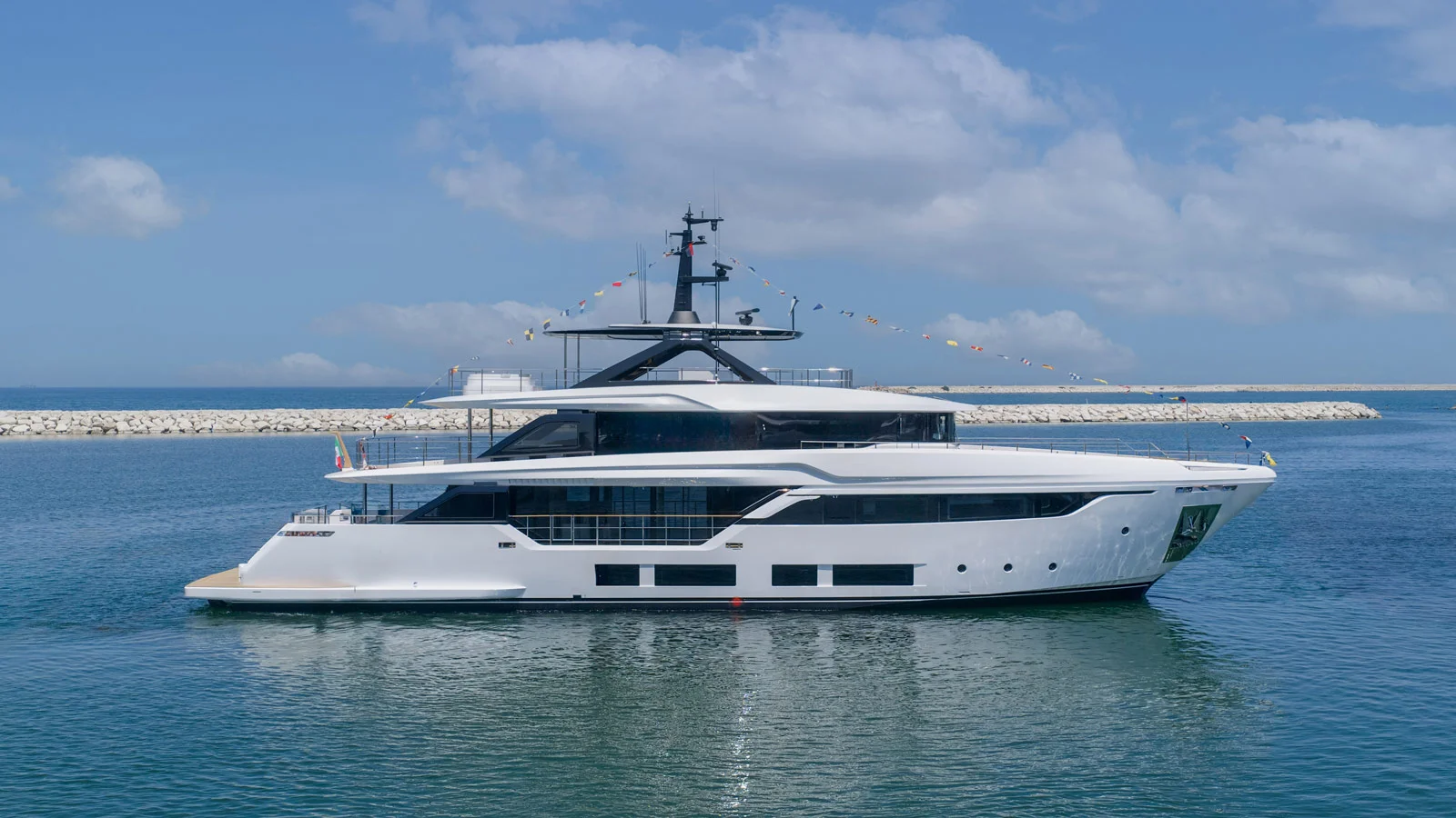 Custom Line Navetta 35