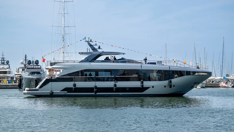 Скорсть Maiora M|30 на максимуме будет достигать 21 узла