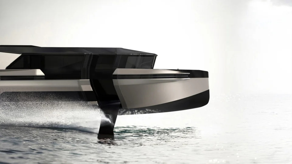 Foiler Ghost станет первой в мире яхтой на подводных крыльях
