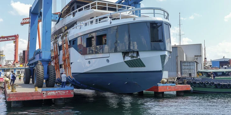 The first Dionysos 35 crossover superyacht by Soyaslan was christened Lointaine