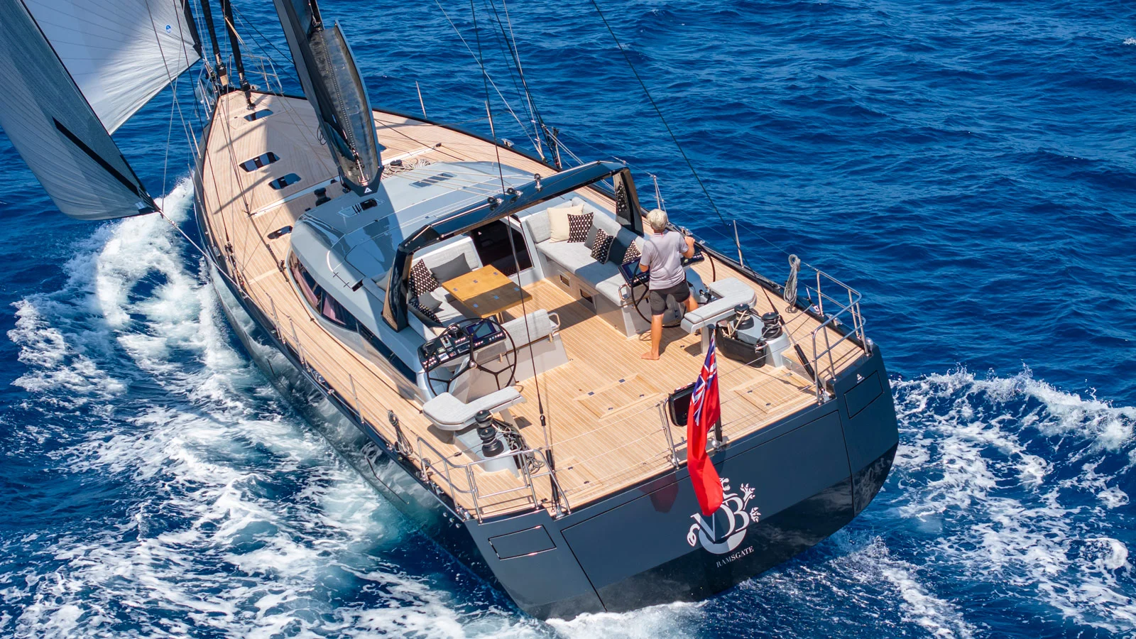 The CNB 62 is suitable even for single-handed handling