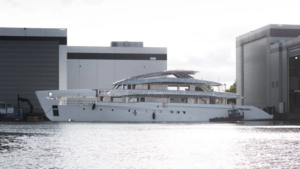 Project Grace – первая представительница новой серии 50m Steel FDHF верфи Heesen Yachts