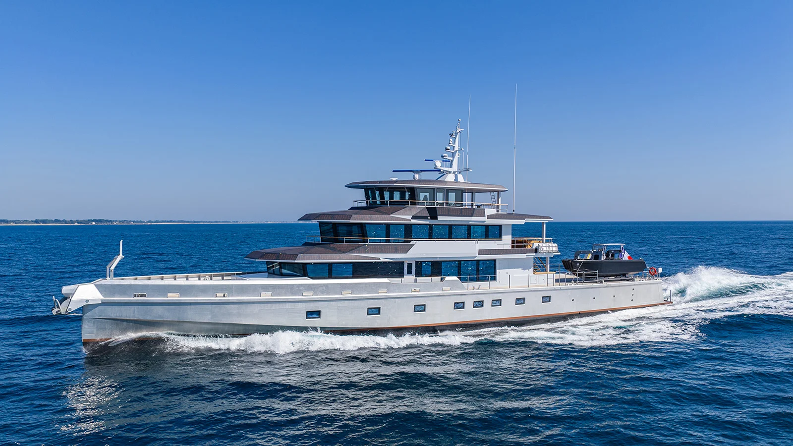 JFA Yachts Canoa