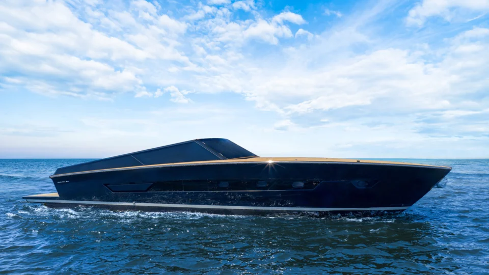 Open cruiser runabout Itama 54