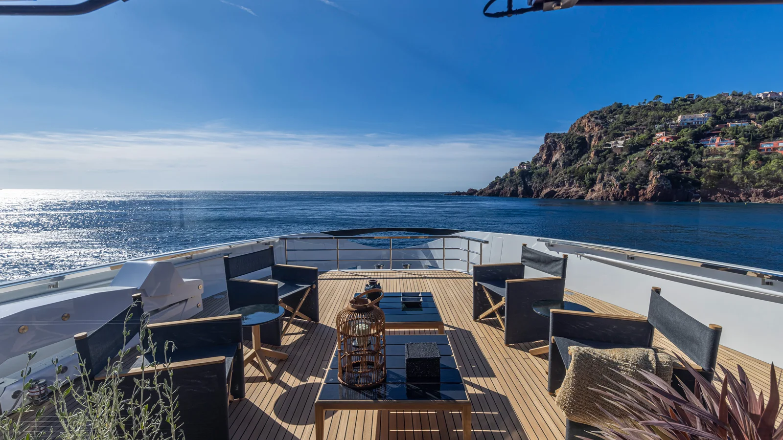Lounge on the foredeck