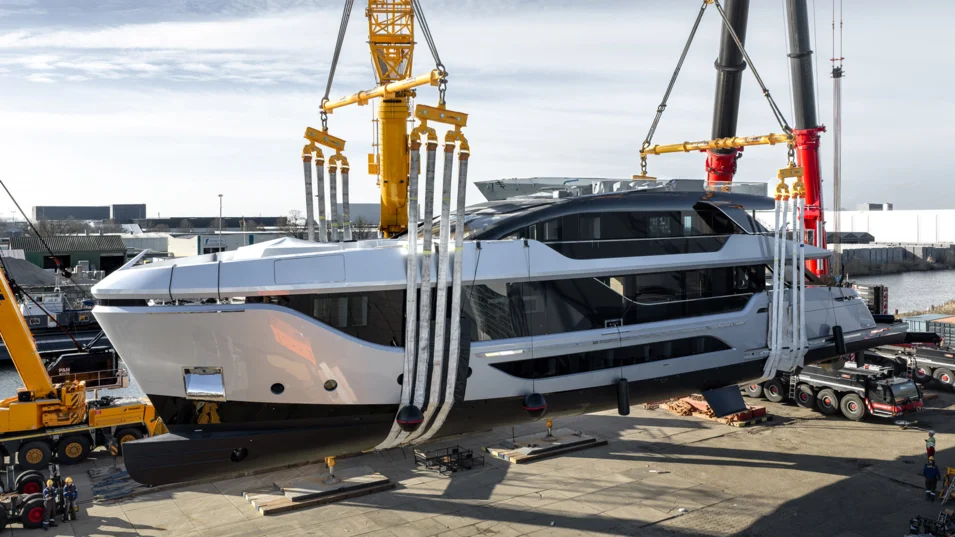 Diana Yacht Design and Ginton Naval Architects took part in the Shine's creation