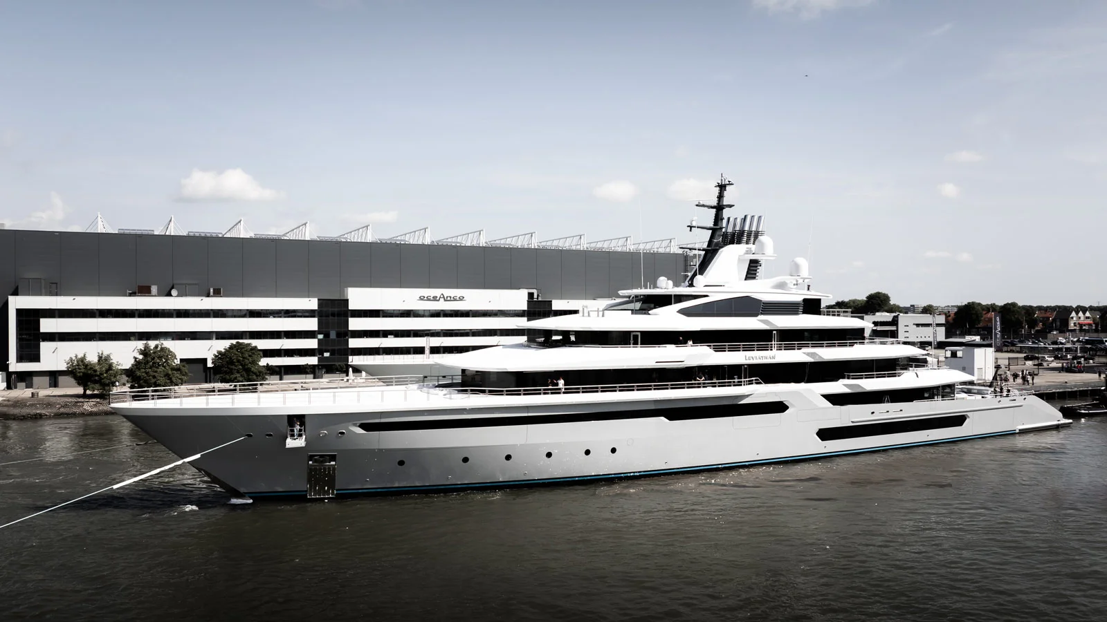 The Leviathan's beam is 17.8 m