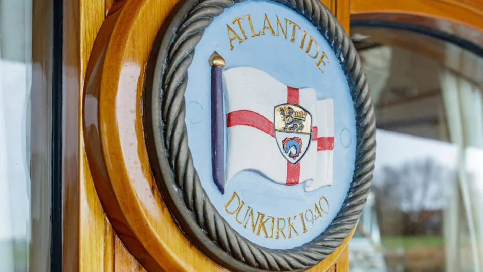 Plaque commemorating that Atlantide was one of the famous Little Ships of Dunkirk