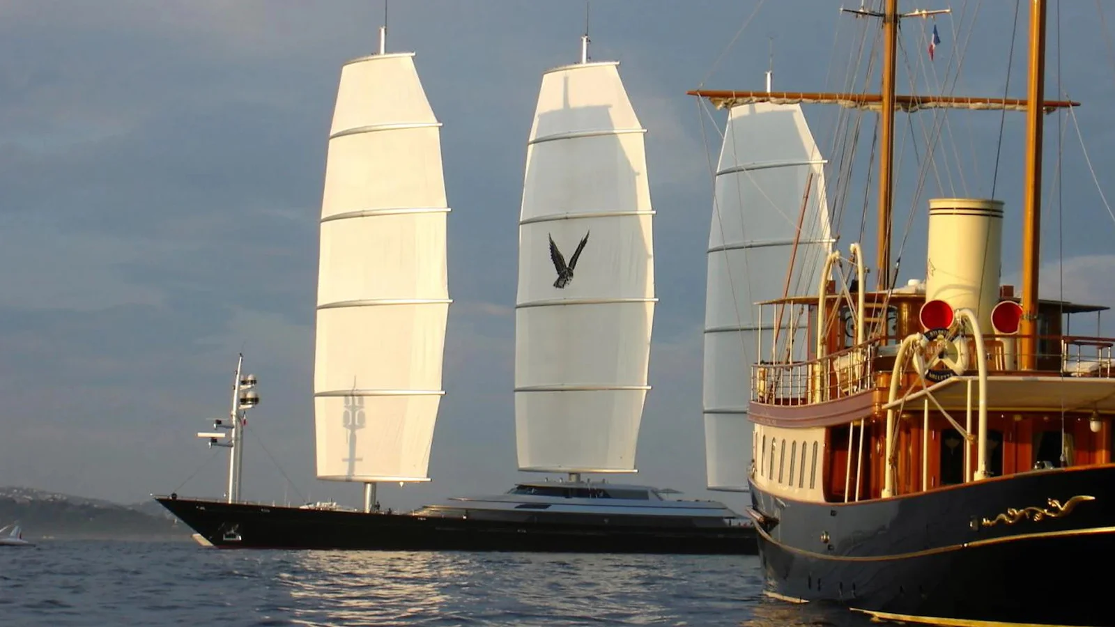 Atlantide together with Maltese Falcon