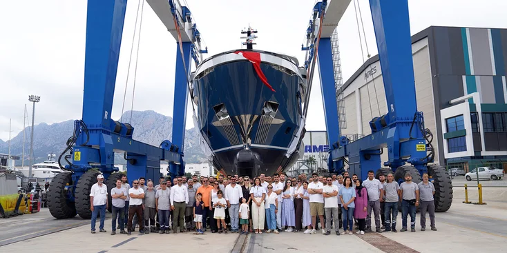 Первый корпус эксплорера Kando 85 от турецкой верфи AvA Yachts был окрещен V