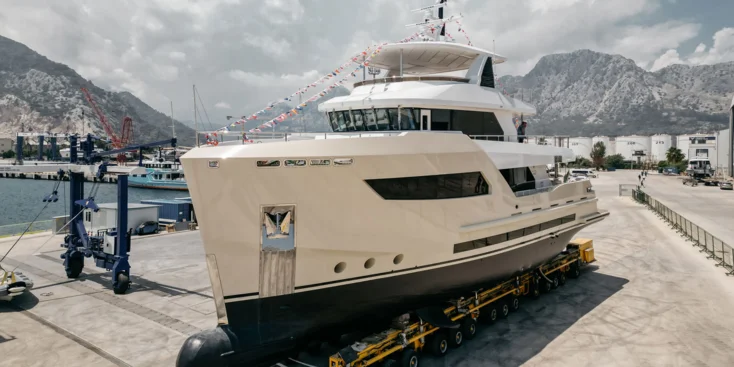 The B80 has a steel hull and an aluminium superstructure