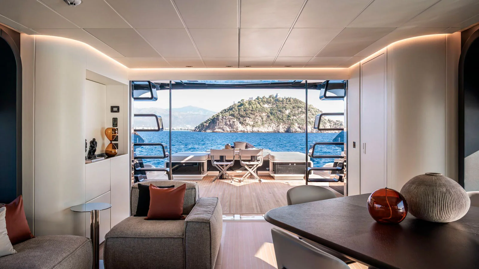 Main deck saloon