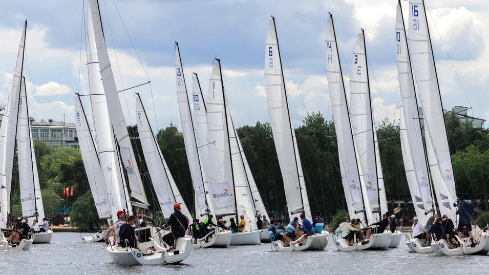 В Москве на территории Royal Yacht Club состоялось торжественное открытие парусного сезона 2026