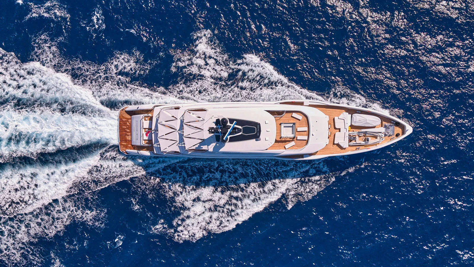 Massari Design was in charge of exterior lounges on board the O'Madeleine