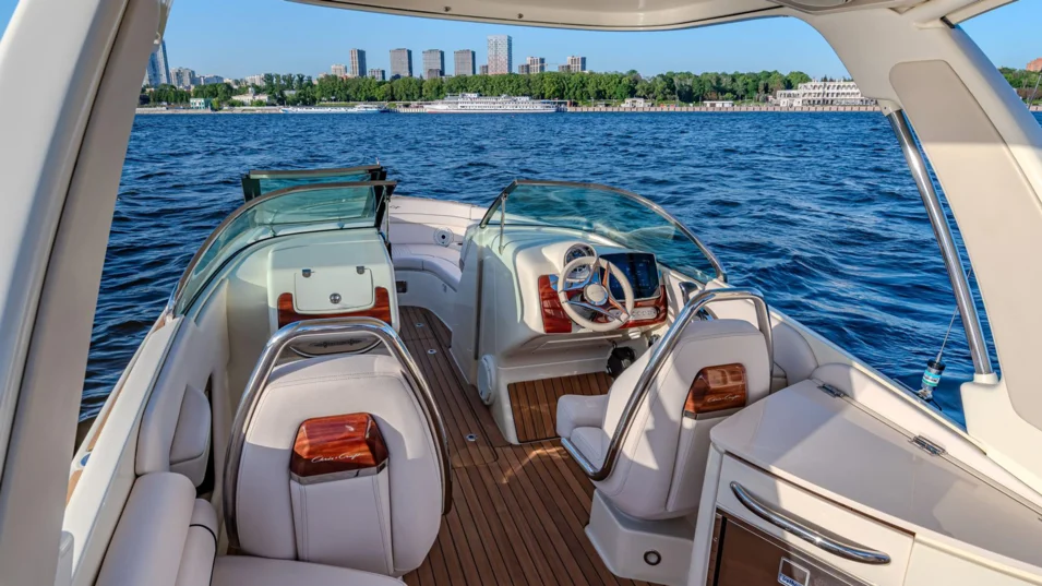 The Launch 28 GT can boast premium level finishes
