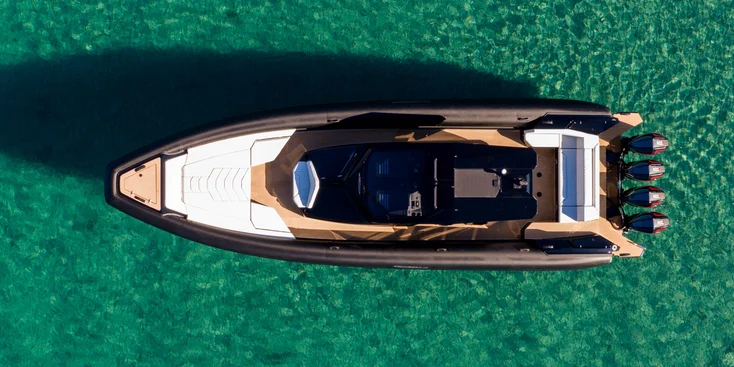 As a day boat, the Technohull Alpha 45 can accommodate up to 16 passengers