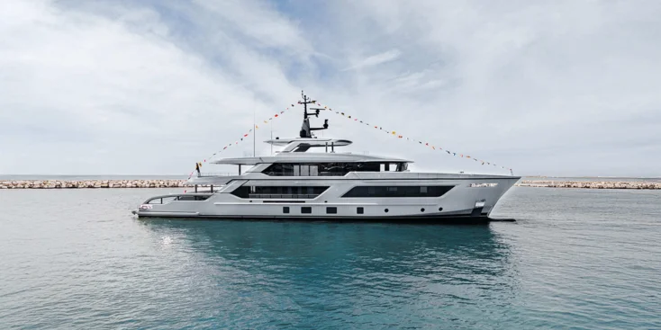 The CdM RJ155 is a three-deck superyacht with a sundeck and five cabins