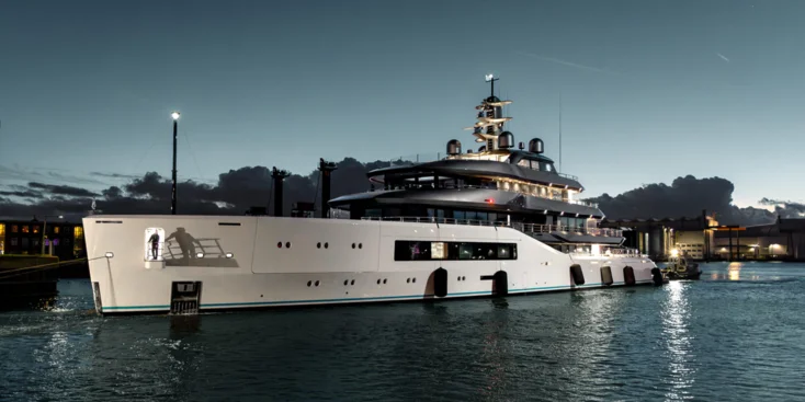 Pangea – первый корпус серии Amels 80 Limited Editions