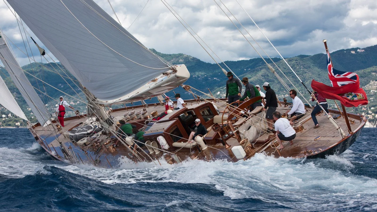 This is what Shamrock V looked like before the crash during J Class regatta in Bermuda in 2017