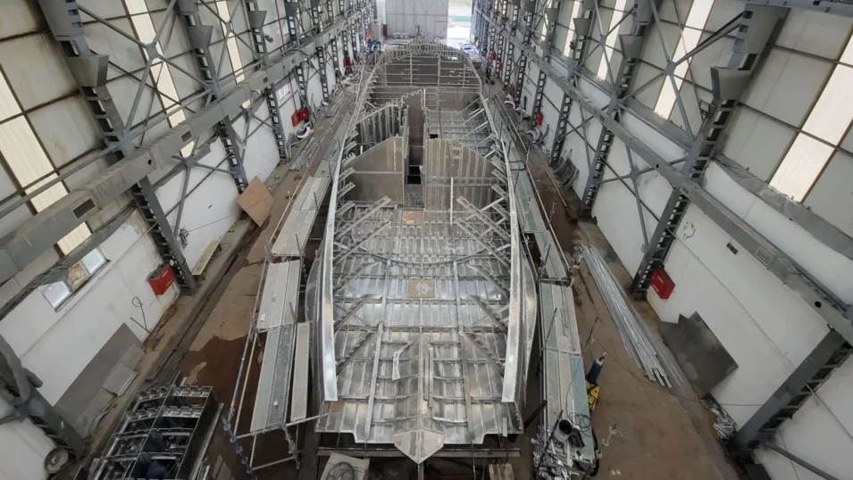 GX42 under construction