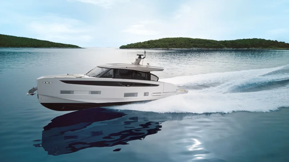 Azimut Seadeck 6