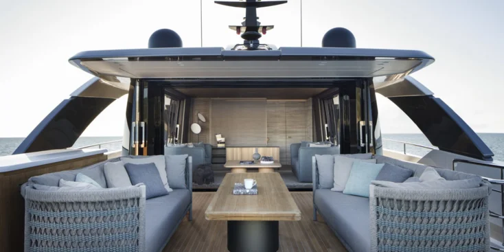 Upper saloon on the Sanlorenzo SD96 (28.93 m, 2019) can be opened on three sides and integrated with an aft area