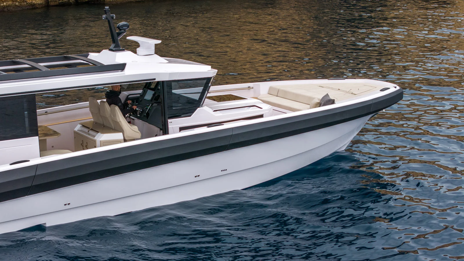 The Technohull XPD 46's superstructure can be both open and enclosed