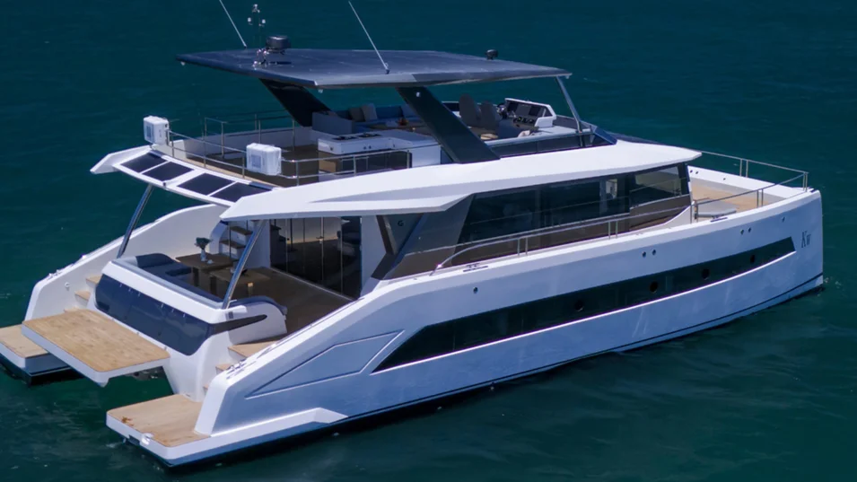 The Oceanwalker S60e has a length of 18.29 m and a beam of 8.38 m