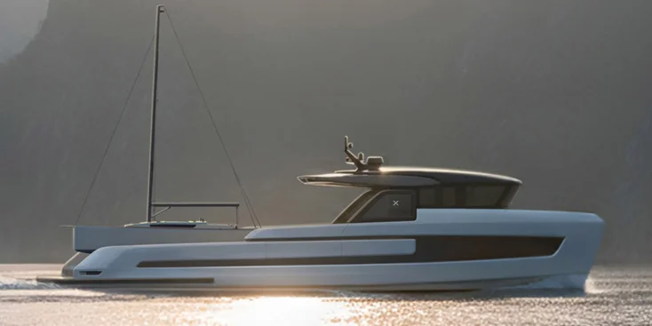 Надстройка Extra X70 Shadow сделана небольшой, чтобы было где разместить вспомогательный флот