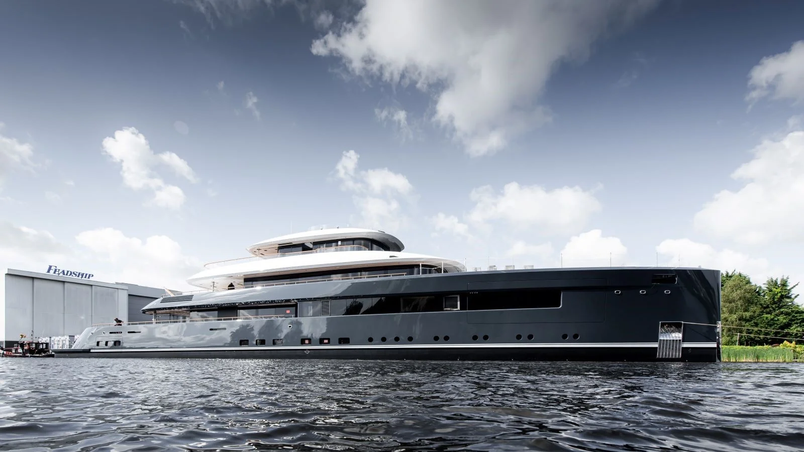 Feadship Project 713