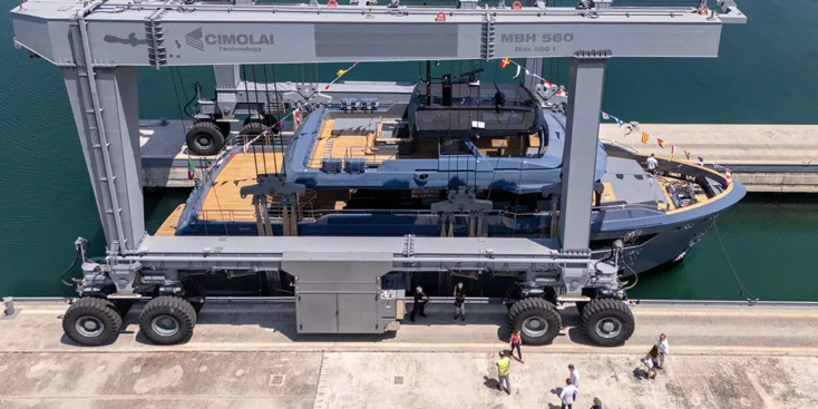 Launch of the 31-metre CdM explorer christened Haze²