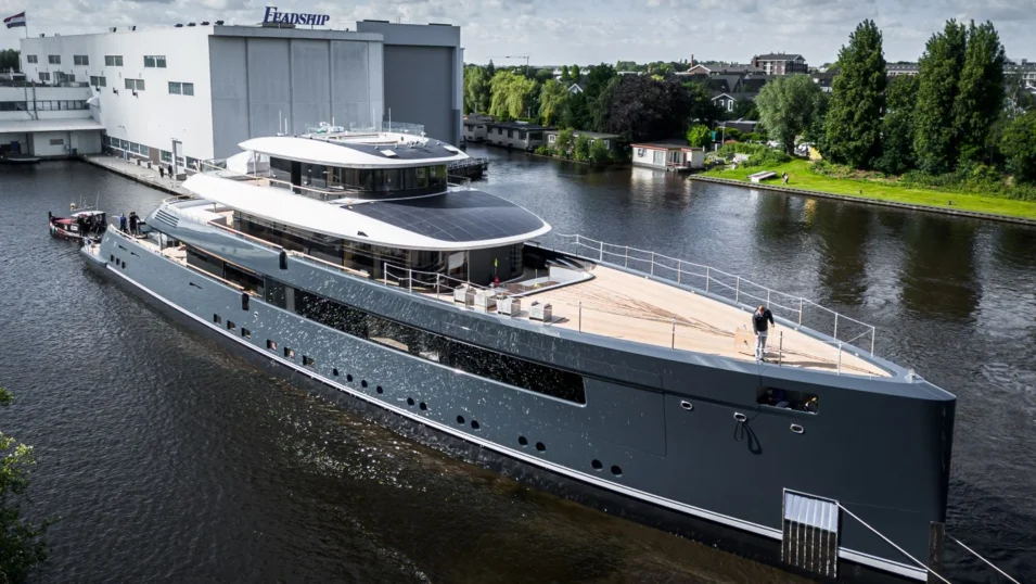 Feadship Project 713