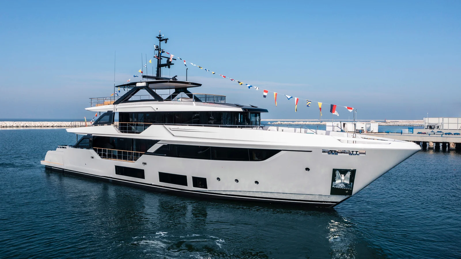 Custom Line Navetta 38