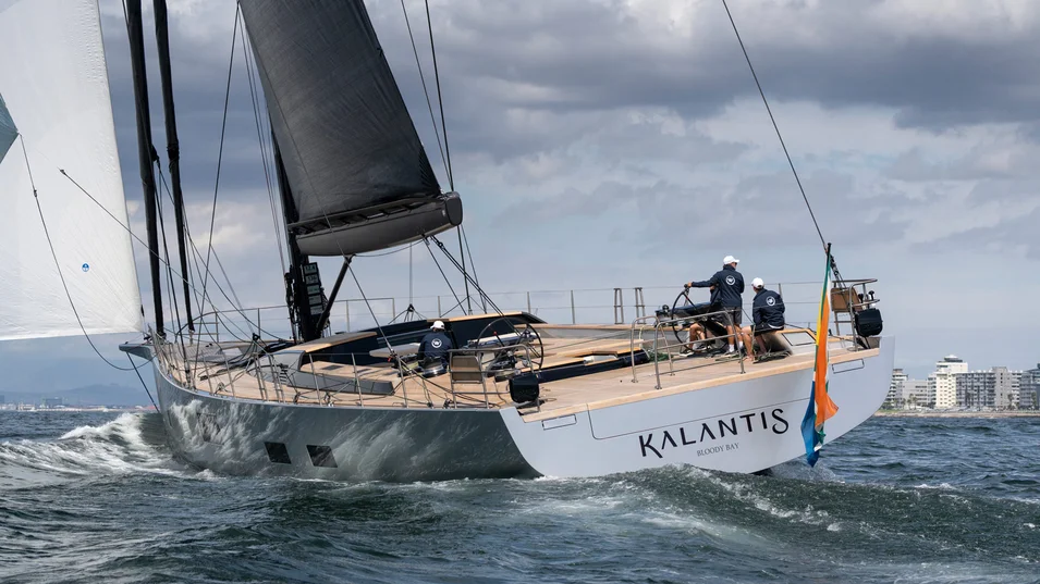 Right after the successful completion of sea trials the Kalantis headed for the Northern hemisphere to take part for her world premiere at the Palma International Boat Show in Mallorca